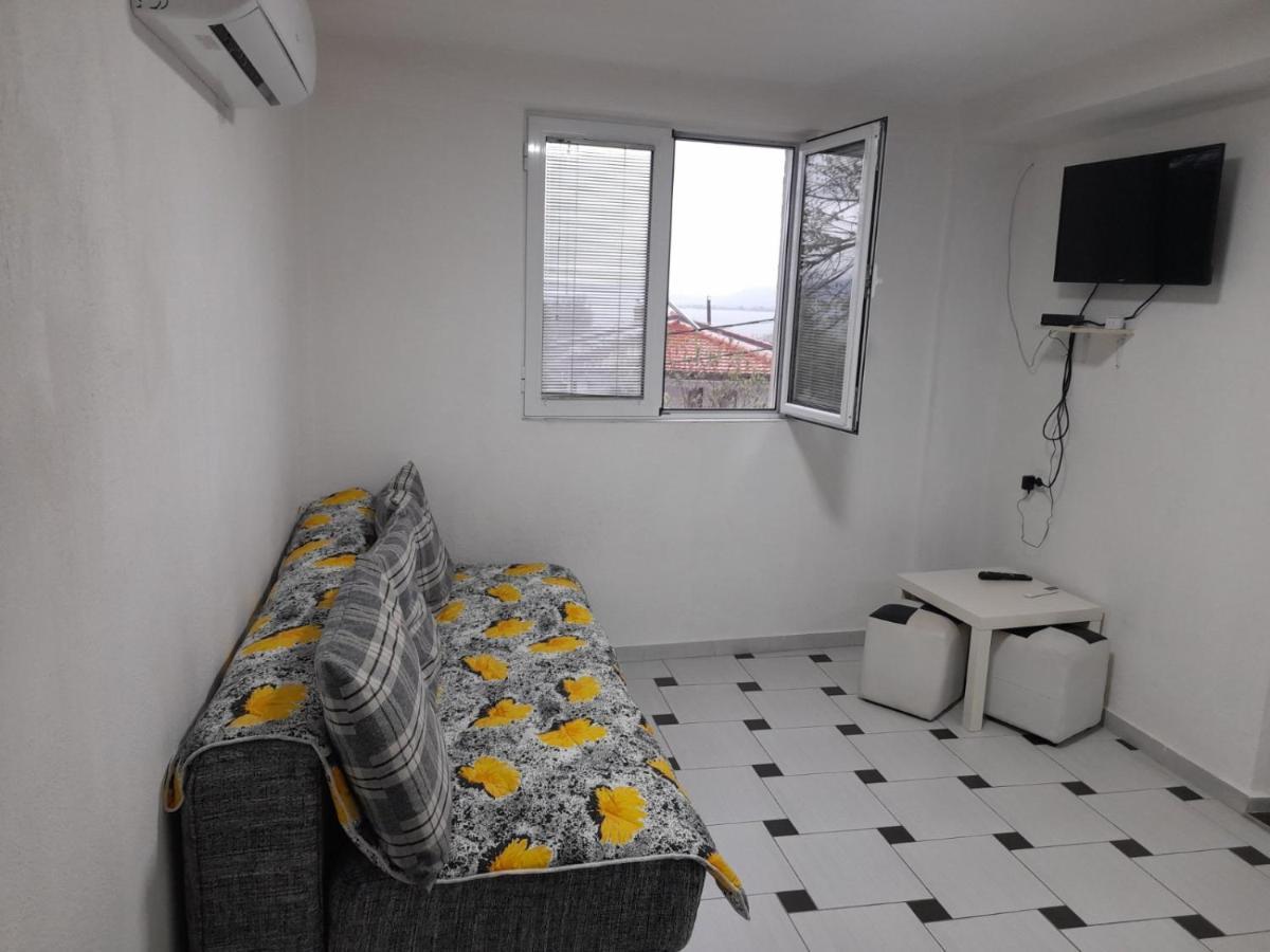 Apartments 64 Dojran Bagian luar foto